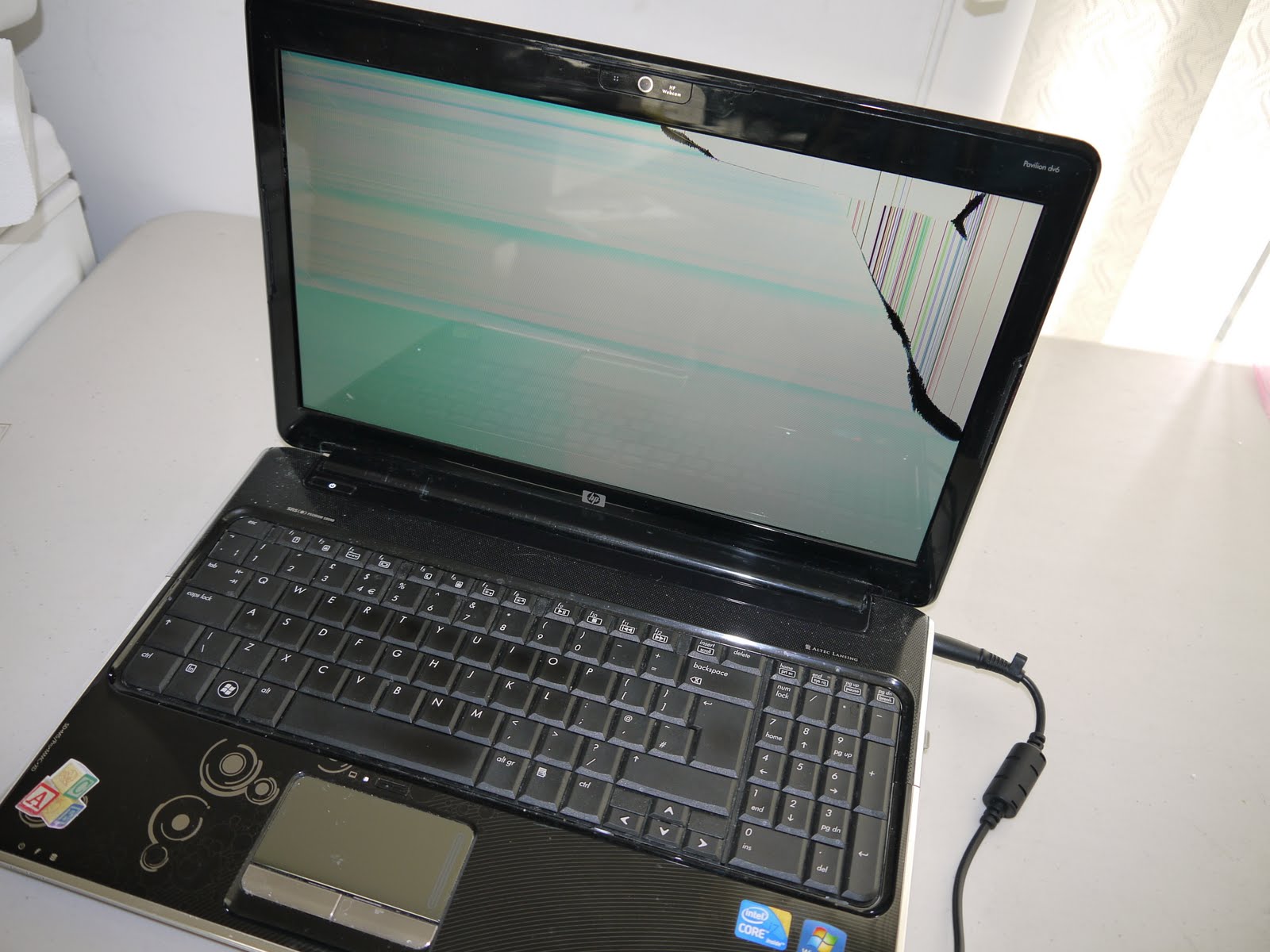 HP Ekran Kırıklarının Onarımı